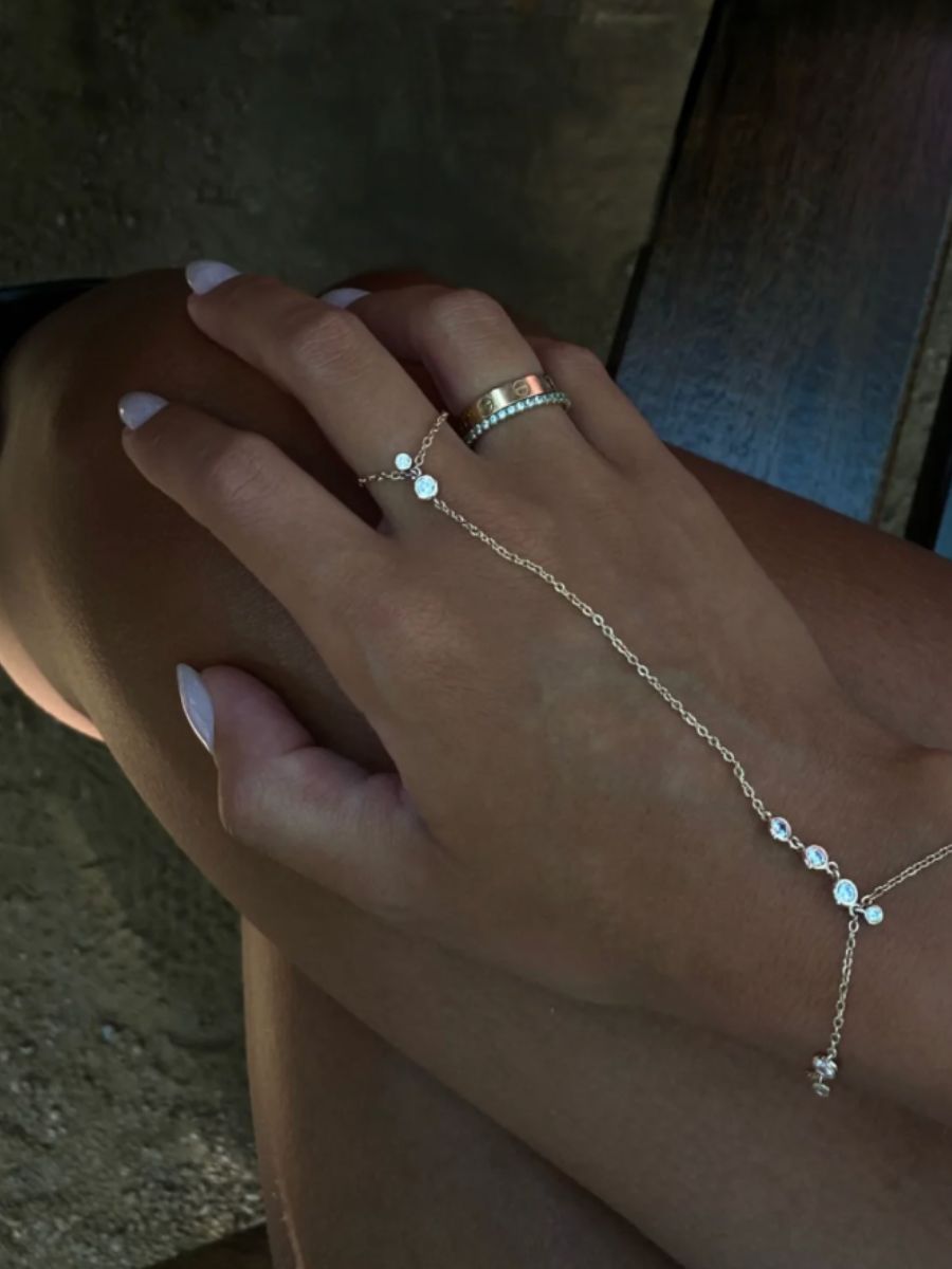 CHAINE DE MAIN ISA - ZEYNE STUDIO